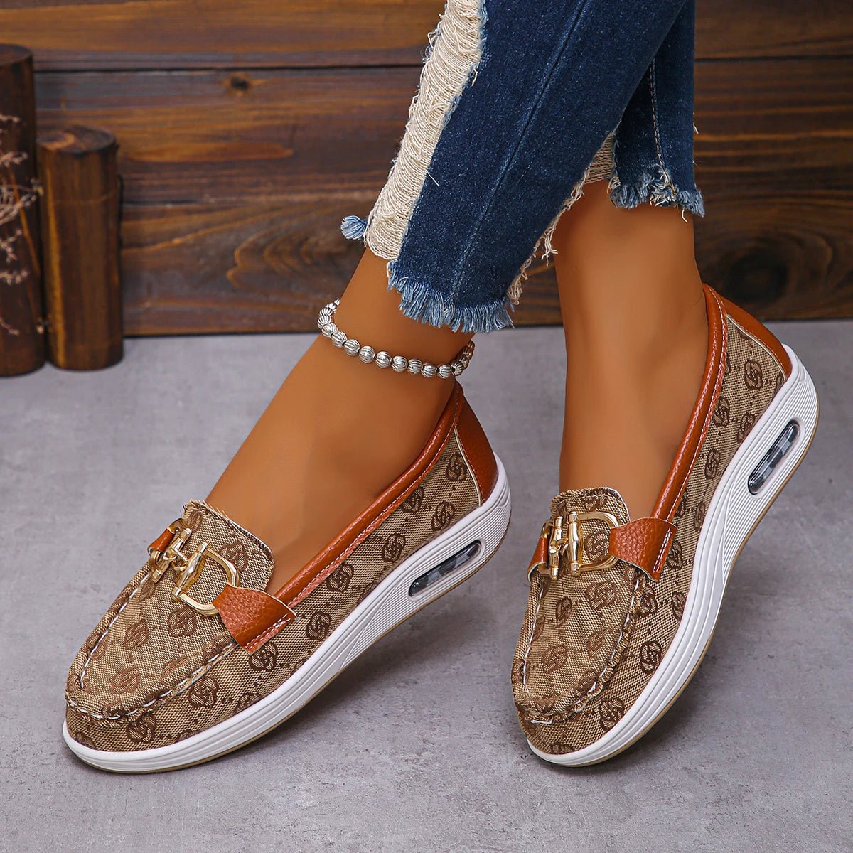 2024 New Autumn Women Trend Retro Designer Flat Shoes Women Fashionable Round Toe Metal Decoration Casual Shoes Zapatos De Mujer - Maison zamor