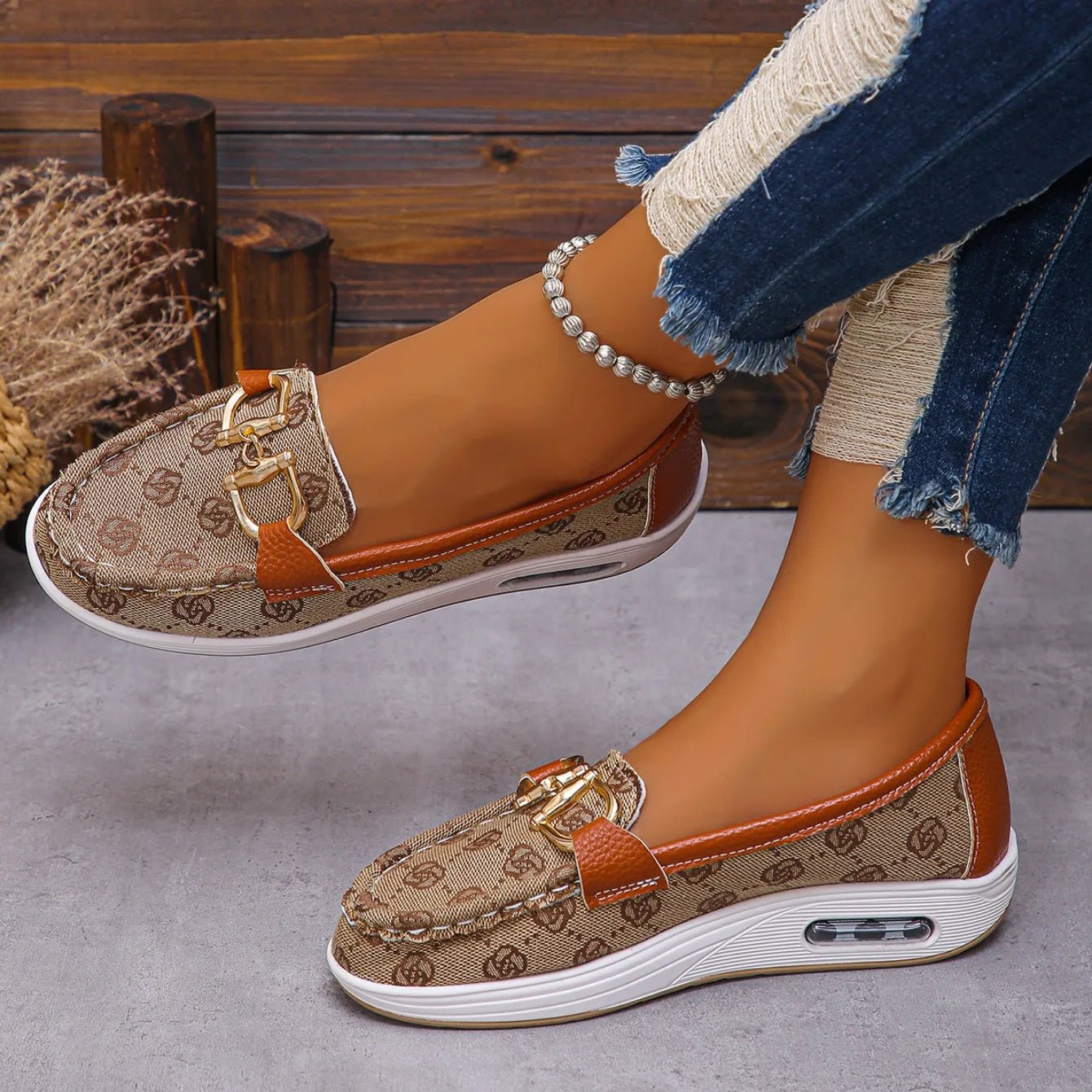 2024 New Autumn Women Trend Retro Designer Flat Shoes Women Fashionable Round Toe Metal Decoration Casual Shoes Zapatos De Mujer - Maison zamor