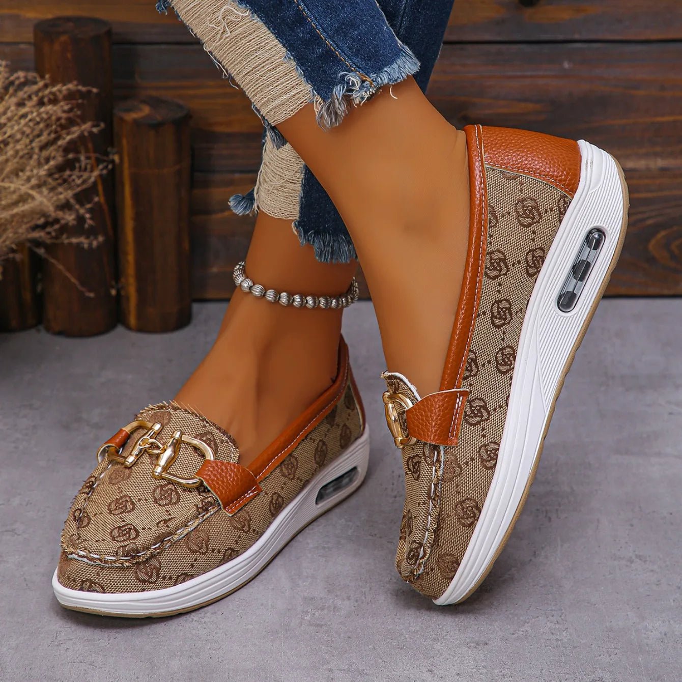 2024 New Autumn Women Trend Retro Designer Flat Shoes Women Fashionable Round Toe Metal Decoration Casual Shoes Zapatos De Mujer - Maison zamor