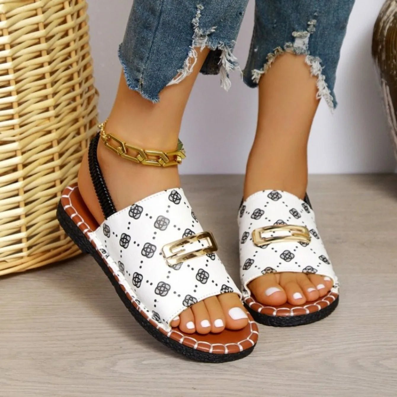 Women Casual Beach Holiday Luxury Sandals 2024 Summer New Fashion Outdoor Flat Sandals Open Toe Sandals Women Shoes for Women - Maison zamor