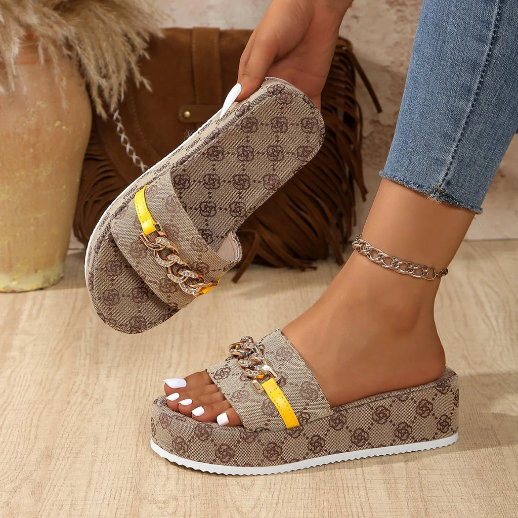 Women Platform Slippers Designer Flat Sandals Outdoor Floral Slippers Ladies 2025 New Summer Women Shoes Beach Slides Women - Maison zamor